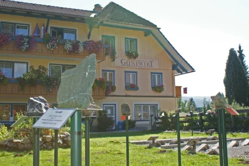 © Edelsteinhotel Guniwirt ***