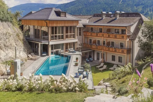 © Hotel Weissenstein