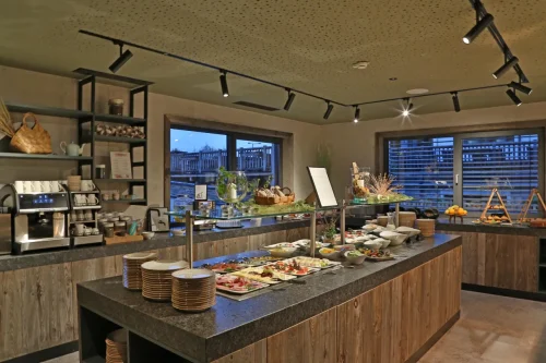 © People's Hotel
